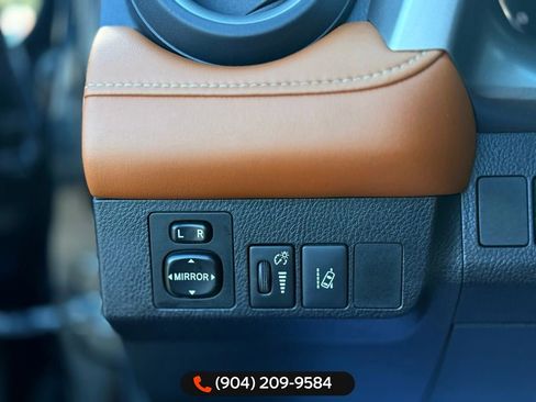 Used 2016 Toyota RAV4 Limited image 58