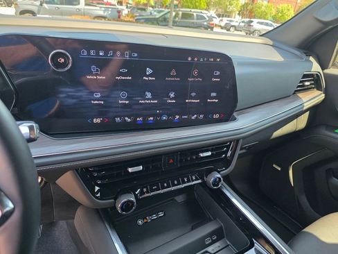 New 2026 Chevrolet Suburban Premier RWD image 13