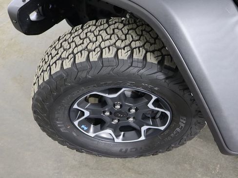 Used 2023 Jeep Wrangler Unlimited Rubicon 4xe w/ Steel Bumper Group AWD/4WD image 43