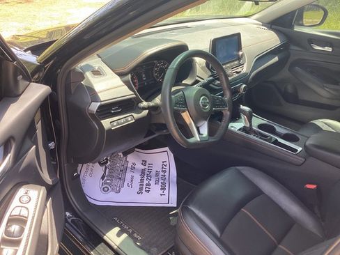 Used 2022 Nissan Altima 2.5 SR image 9