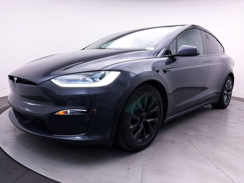 Used 2023 Tesla Model X image 11
