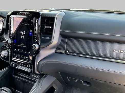 Used 2021 RAM 1500 Limited AWD/4WD image 18