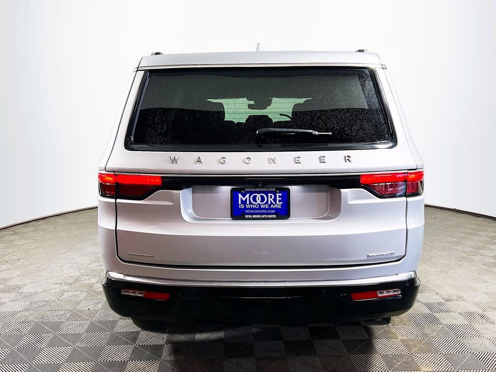Used 2022 Jeep Wagoneer Series III w/ Convenience Group I AWD/4WD image 6