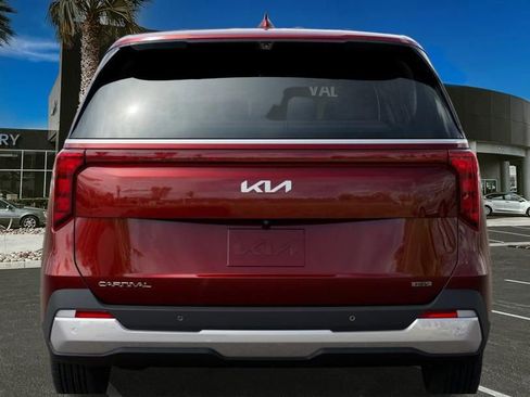 New 2026 Kia Carnival EX image 15