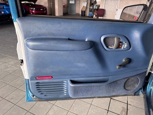 Used 1999 Chevrolet Tahoe 2WD 2-Door w/ Convenience Group image 7