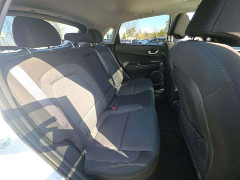 Used 2023 Hyundai Kona SEL image 12