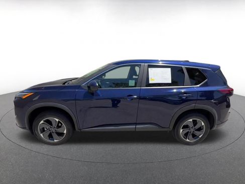 Used 2025 Nissan Rogue SV FWD image 9