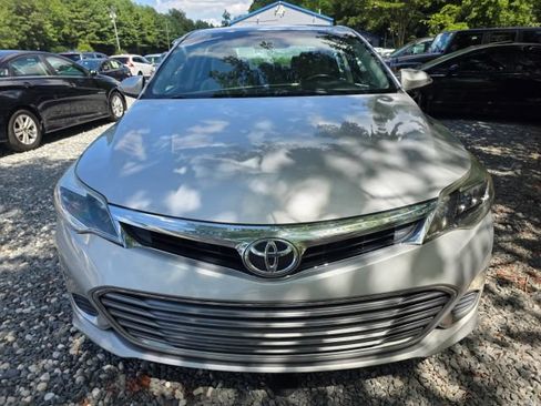 Used 2014 Toyota Avalon XLE FWD image 2