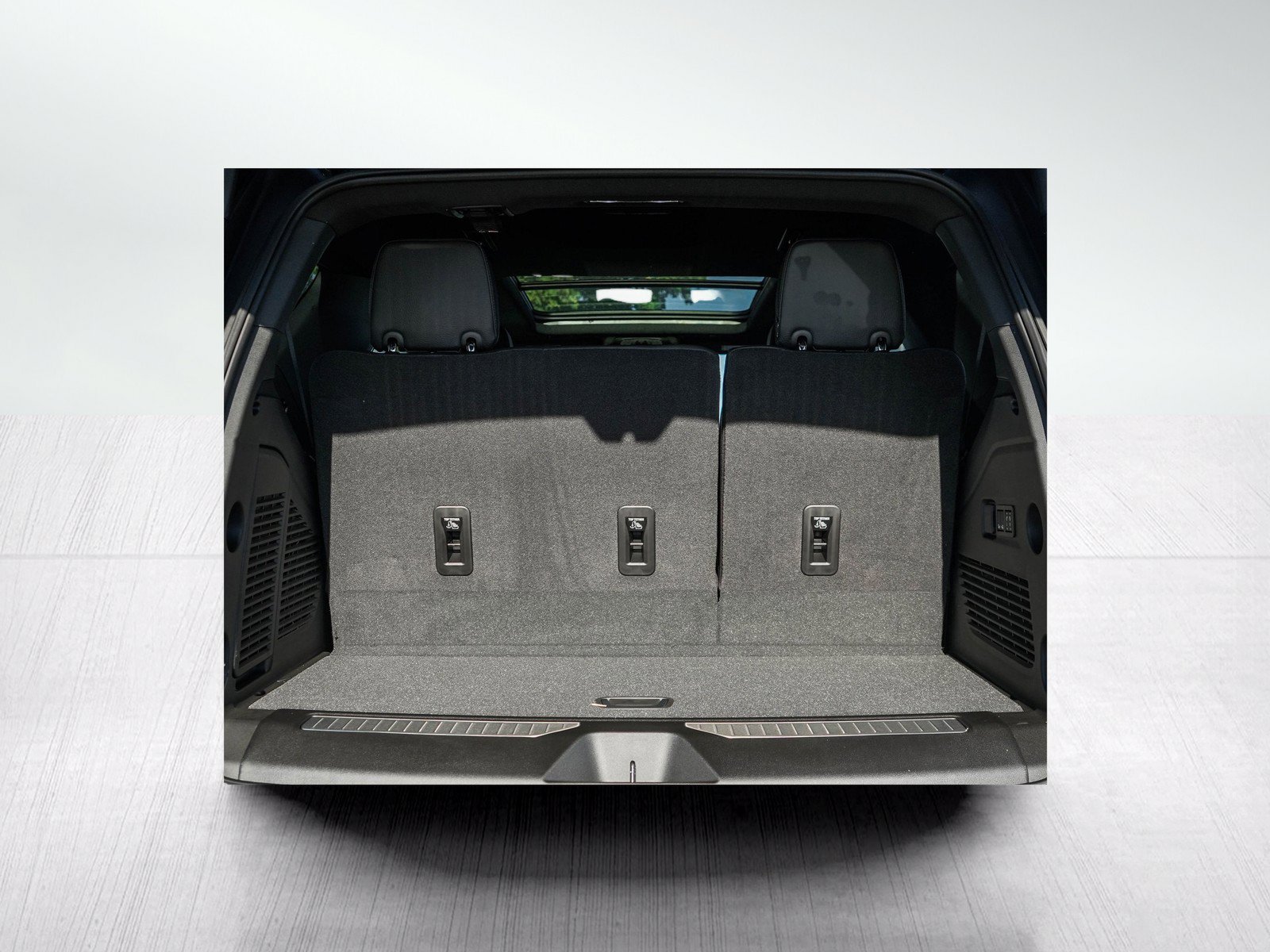 New 2026 GMC Yukon Denali w/ Denali Reserve Package AWD/4WD image 8