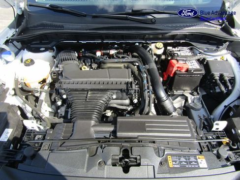 Certified 2025 Ford Escape Platinum w/ Premium Technology Package AWD/4WD image 35