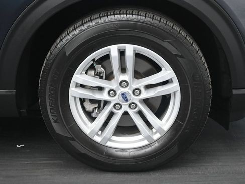 Certified 2023 Ford Explorer XLT RWD image 26