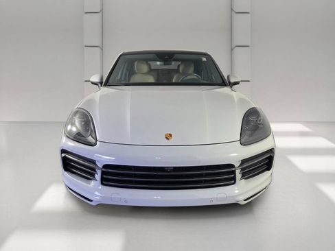 Used 2023 Porsche Cayenne Platinum Edition AWD/4WD image 3