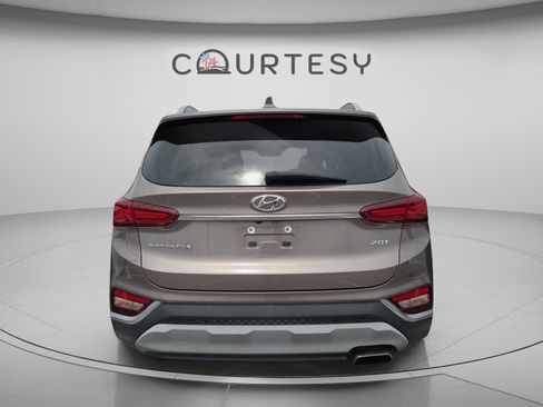 Used 2020 Hyundai Santa Fe SEL FWD image 2