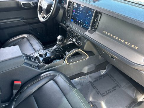 Used 2025 Ford Bronco Badlands AWD/4WD image 19