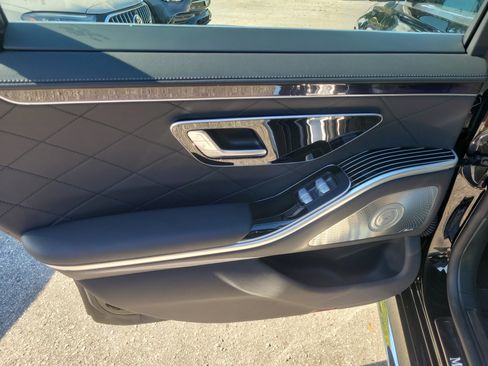 Certified 2025 Mercedes-Benz S 580 4MATIC Sedan image 9