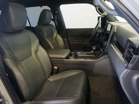 Used 2024 Lexus GX 550 w/ Cold Area Package AWD/4WD image 28