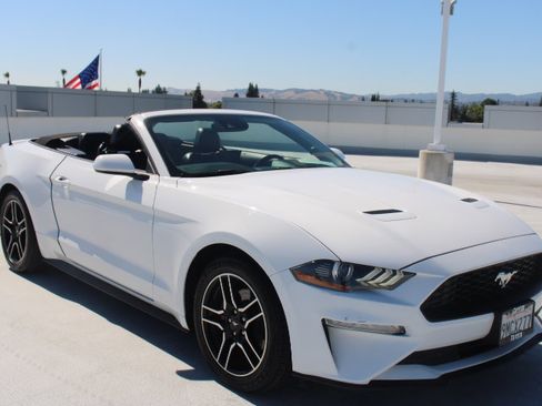Used 2022 Ford Mustang Premium RWD image 8