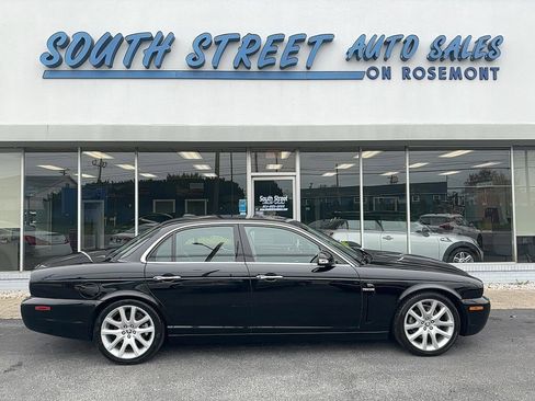 Used 2008 Jaguar XJ8 image 1