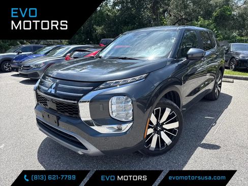 Used 2025 Mitsubishi Outlander AWD image 1