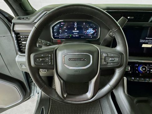 Used 2025 GMC Sierra 2500 Denali Ultimate AWD/4WD image 9
