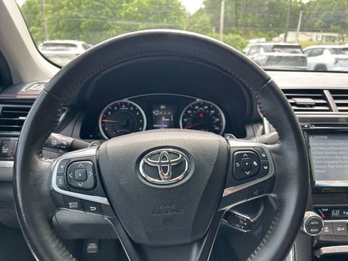 Used 2017 Toyota Camry XSE FWD image 25