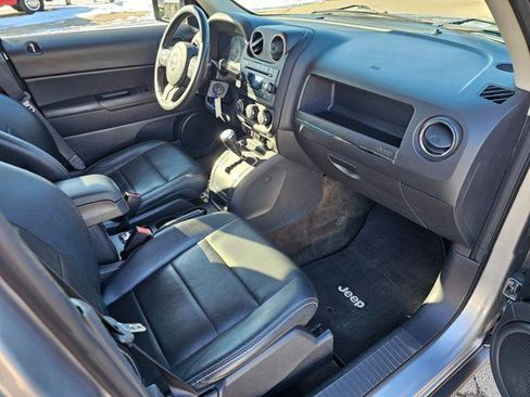 Used 2017 Jeep Patriot High Altitude image 15