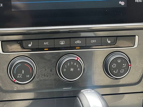 Used 2018 Volkswagen Golf Alltrack S image 28