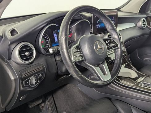 Used 2020 Mercedes-Benz GLC 300 image 13