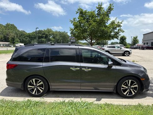 Used 2019 Honda Odyssey Elite image 4