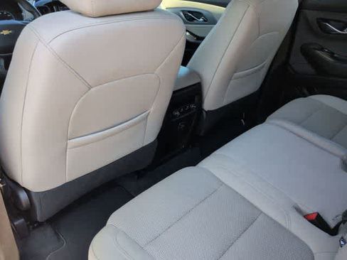Used 2023 Chevrolet Traverse LS FWD image 18