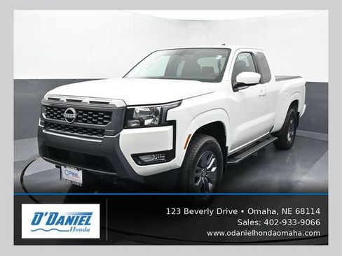 Used 2025 Nissan Frontier SV w/ SV Convenience Package AWD/4WD image 1