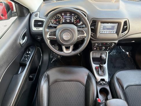 Used 2018 Jeep Compass Latitude w/ Popular Equipment Group image 16