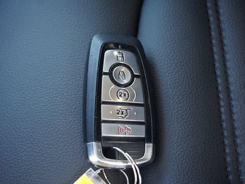 Used 2023 Ford Edge SEL w/ Convenience Package AWD/4WD image 17