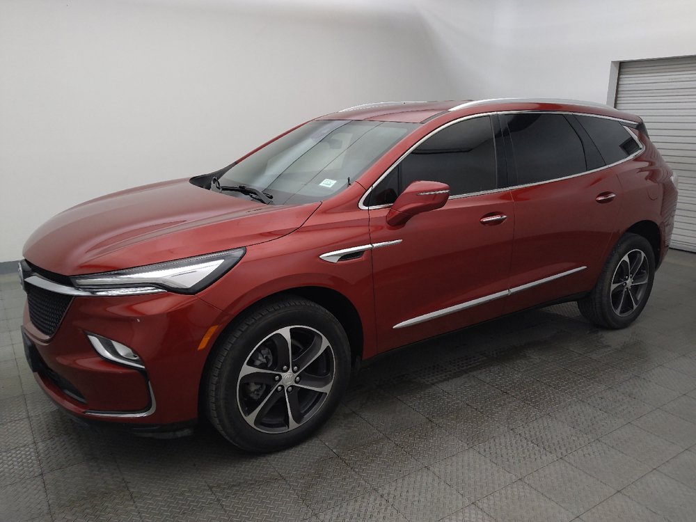 Used 2022 Buick Enclave Essence w/ Sport Touring Edition FWD image 2