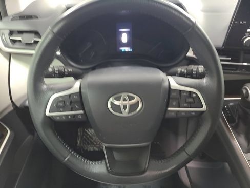 Used 2021 Toyota Sienna XLE FWD image 27