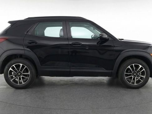 Used 2025 Chevrolet TrailBlazer LT FWD image 11
