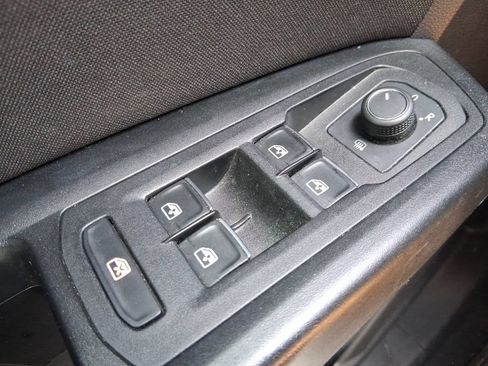 Used 2019 Volkswagen Atlas S FWD image 30