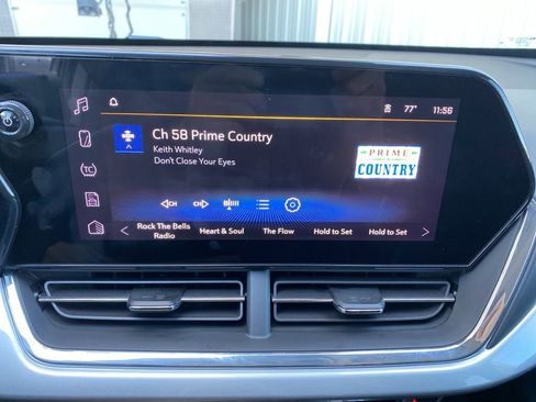 Used 2026 Chevrolet Trax LT FWD image 15