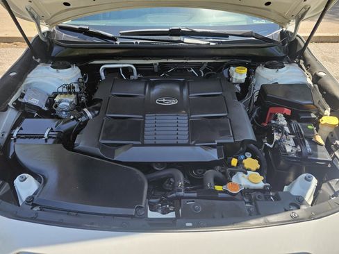 Used 2019 Subaru Outback 3.6R Limited AWD/4WD image 52
