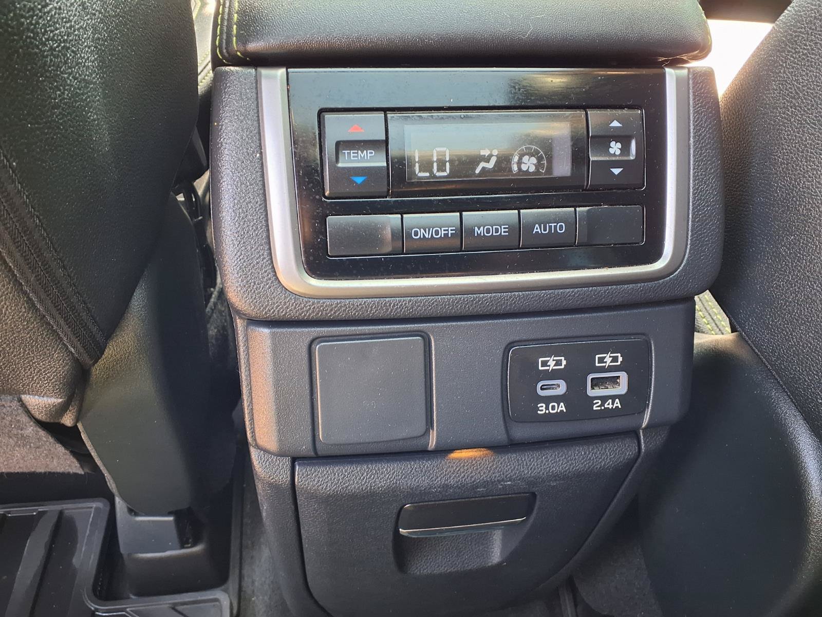 Used 2025 Subaru Ascent Onyx Edition AWD/4WD image 19
