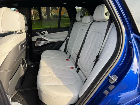 Used 2025 BMW X5 M60i AWD/4WD image 10