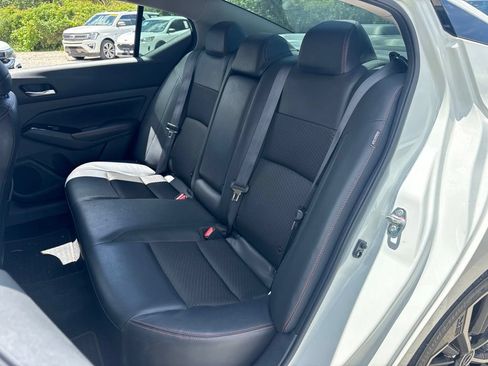 Used 2024 Nissan Altima 2.5 SR FWD image 11