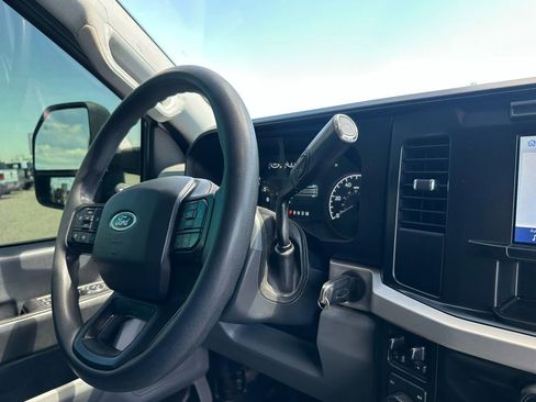 Used 2023 Ford F250 XL w/ XL Driver Assist Package AWD/4WD image 18