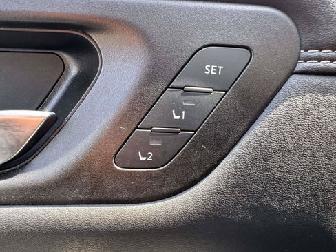 Used 2023 Nissan Pathfinder Platinum AWD/4WD image 11