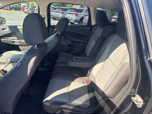Used 2016 Ford Escape SE w/ Equipment Group 201A FWD image 14