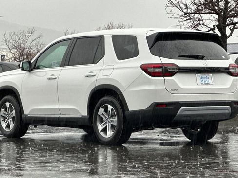 New 2025 Honda Pilot EX-L image 6