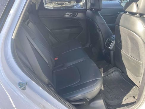 Used 2023 Kia Sportage SX image 45