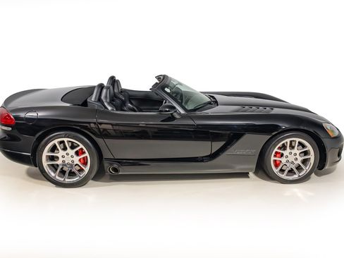 Used 2005 Dodge Viper SRT-10 image 8