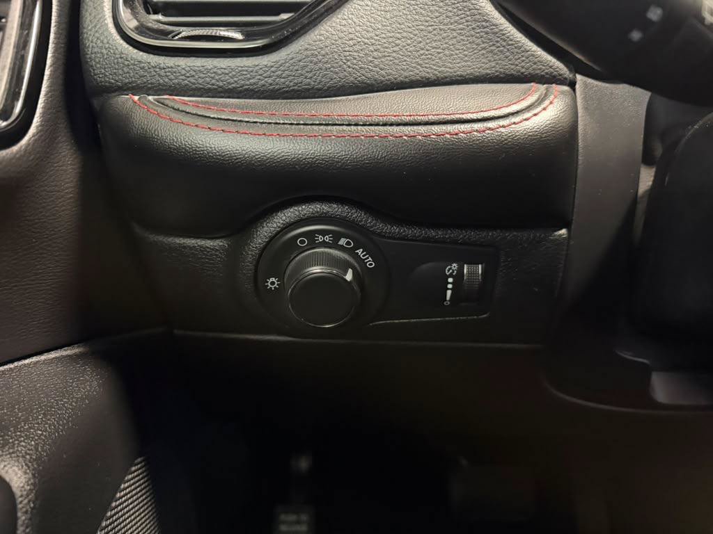 Used 2024 Dodge Durango R/T AWD/4WD image 35