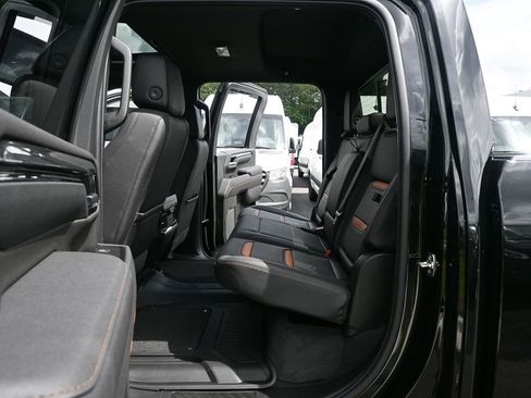 Used 2026 GMC Sierra 2500 AT4 w/ AT4 Premium Plus Package AWD/4WD image 18